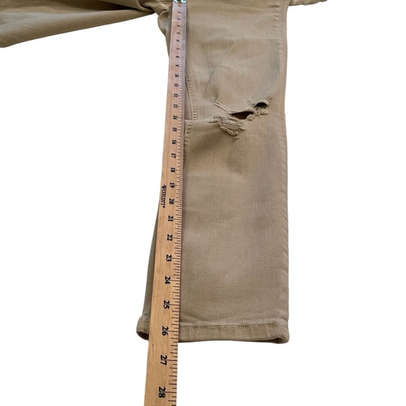 The Free People High Rise Busted Khaki Distressed Skinny Jeans-Size 31 -NWT - Picture 5 of 12